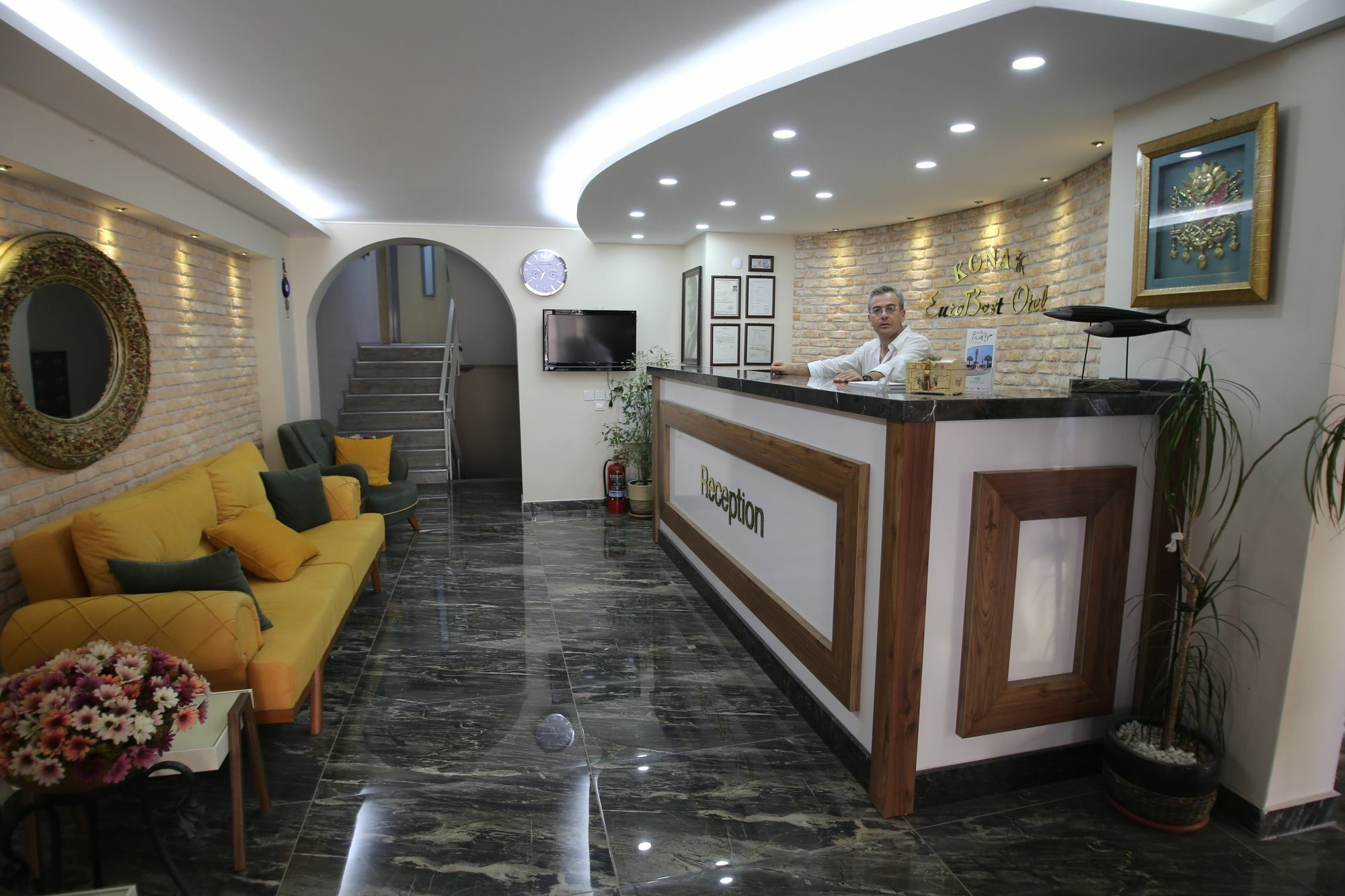 Konak Eurobest Otel İzmir Eksteriør bilde